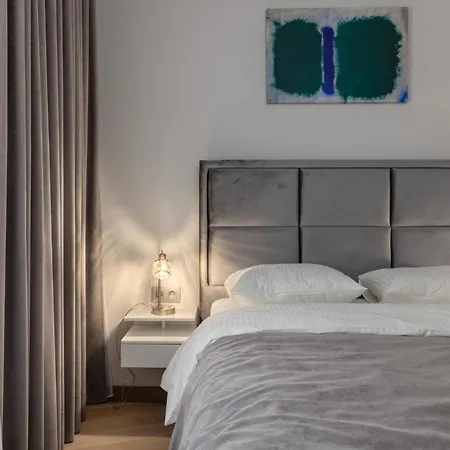 Apartment Premier 2bd Old Town